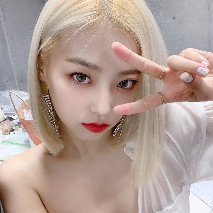 CLC 예은 사진 키 몸무게 나이 생일 혈액형