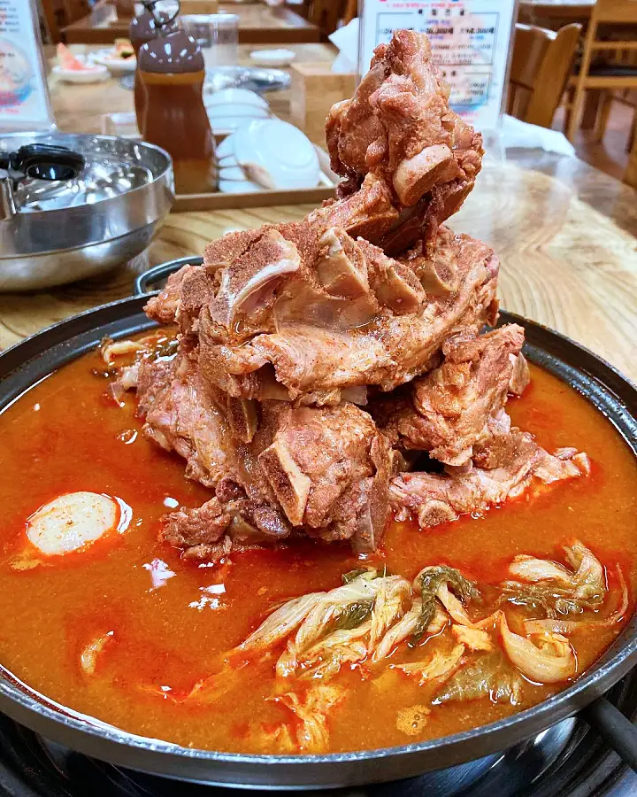 생방송오늘저녁 평택 소사벌 뼈다귀 감자탕 끝판왕 산더미 뼈탑 전골 맛집 추천