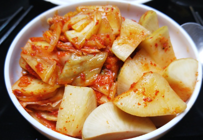 먹다 남은 밥 + 치즈 + 김치의 조화 ‘치즈 김치밥 크로켓’ 🍙🧀