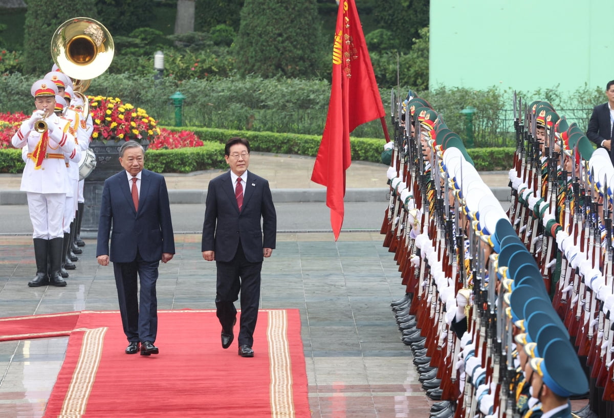 한-베트남 정상 기념촬영: 한-베 정상회담 원전&middot;에너지&middot;공급망 협력 핵심 정리 (2026.4.22)