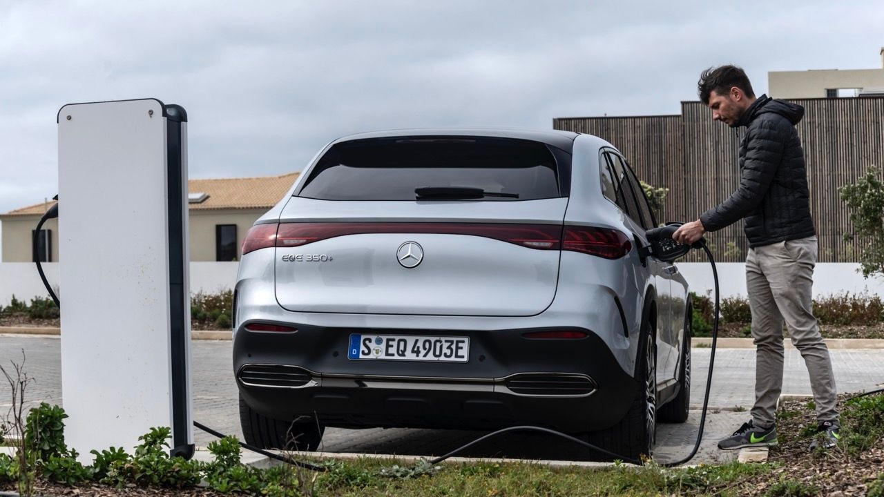 메르세데스-벤츠 EQE 350+ SUV