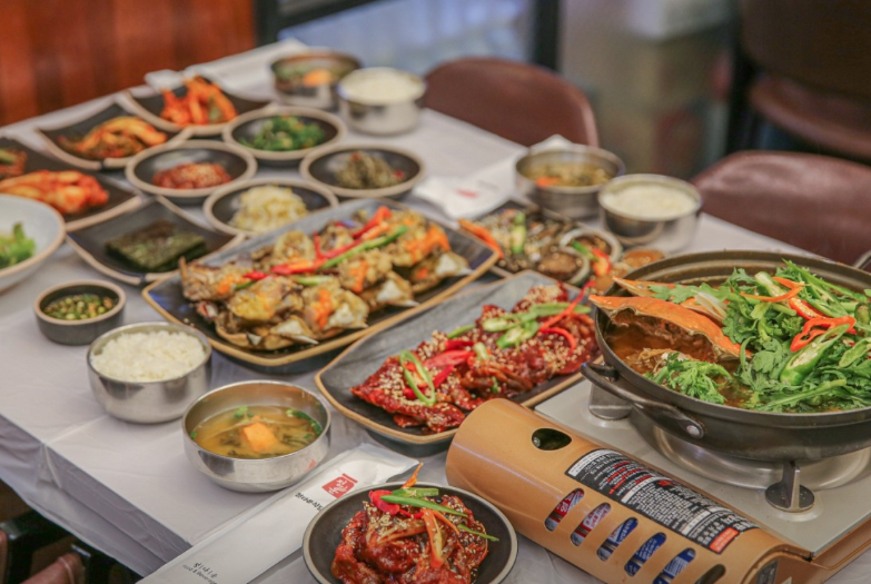 오션뷰와 함께 즐기는 ‘정다운 식당’