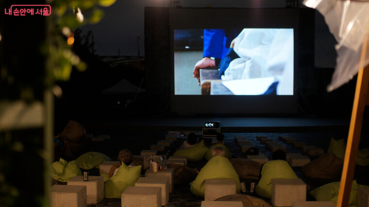 탱크박스 산속 영화관 사진