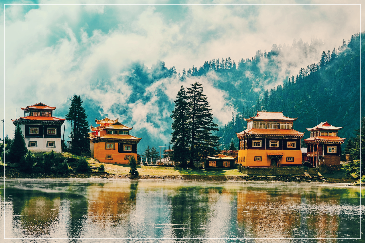 후쿠오카의 고풍스런 건물들과 자연