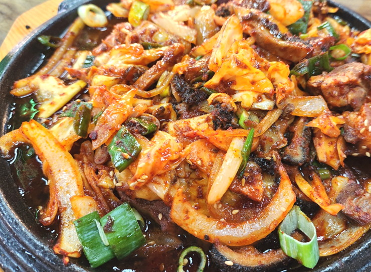 내장볶음