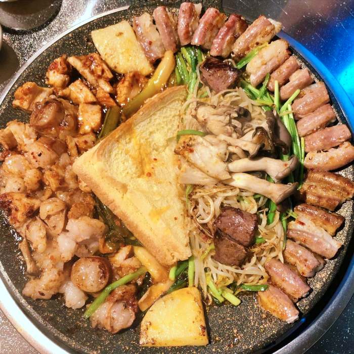 생방송오늘저녁 왕십리 한우 곱창 밀키트 온라인 택배 판매 대창 양깃머리 모듬구이 곱창집 맛집 추천