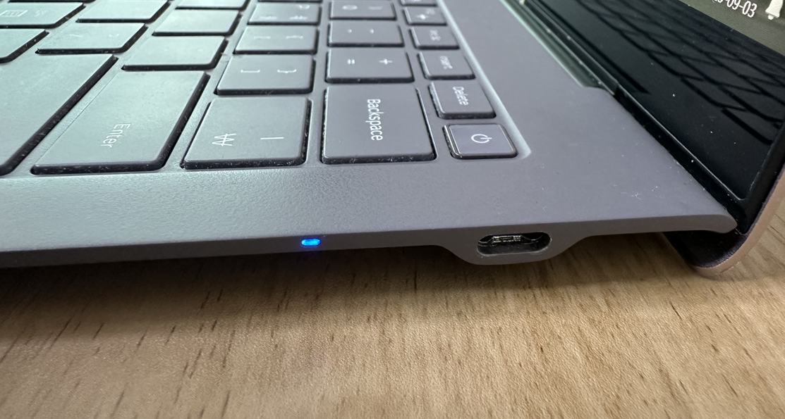 로지텍 G304 무선 마우스 민트 사용 후기 노트북 연결 과정