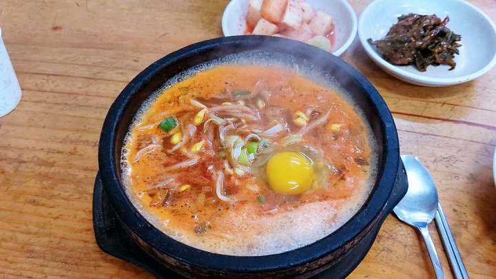 백반기행 박은영 편 콩나물 해장국 24시간 영업 전주 콩나물 국밥 보쌈 관악 서울대입구 맛집 소개