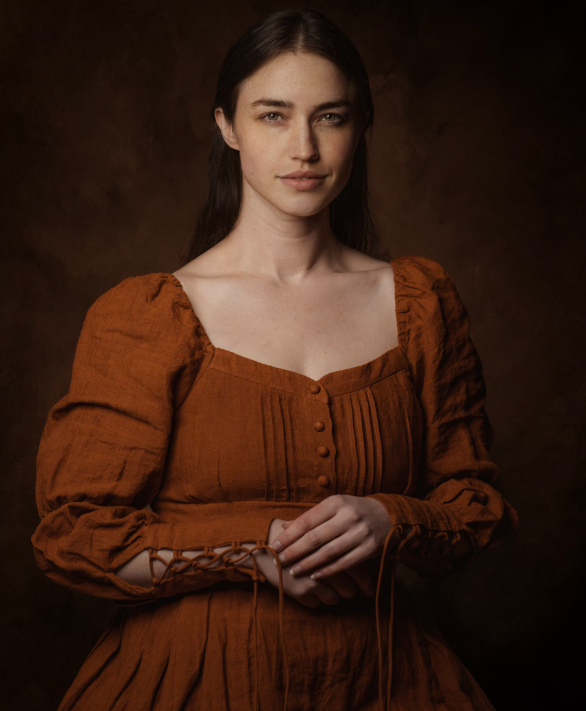 중세 드레스를 입은 여성