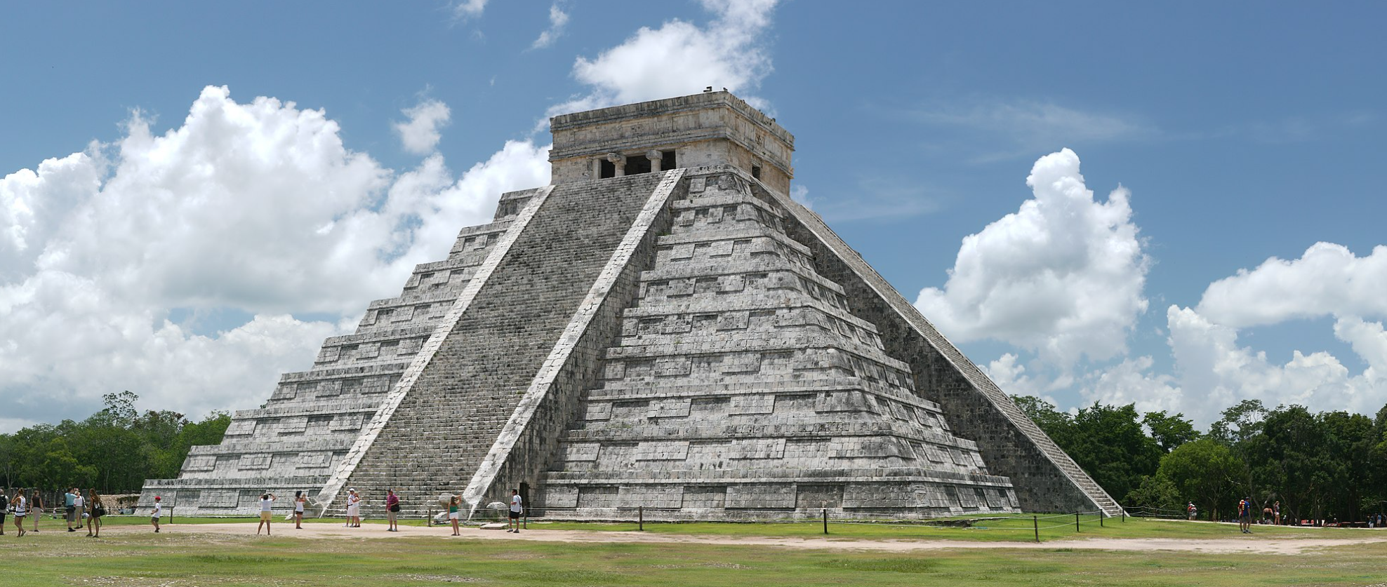 마야 문명의 대표 유적인 치첸이트사 사진