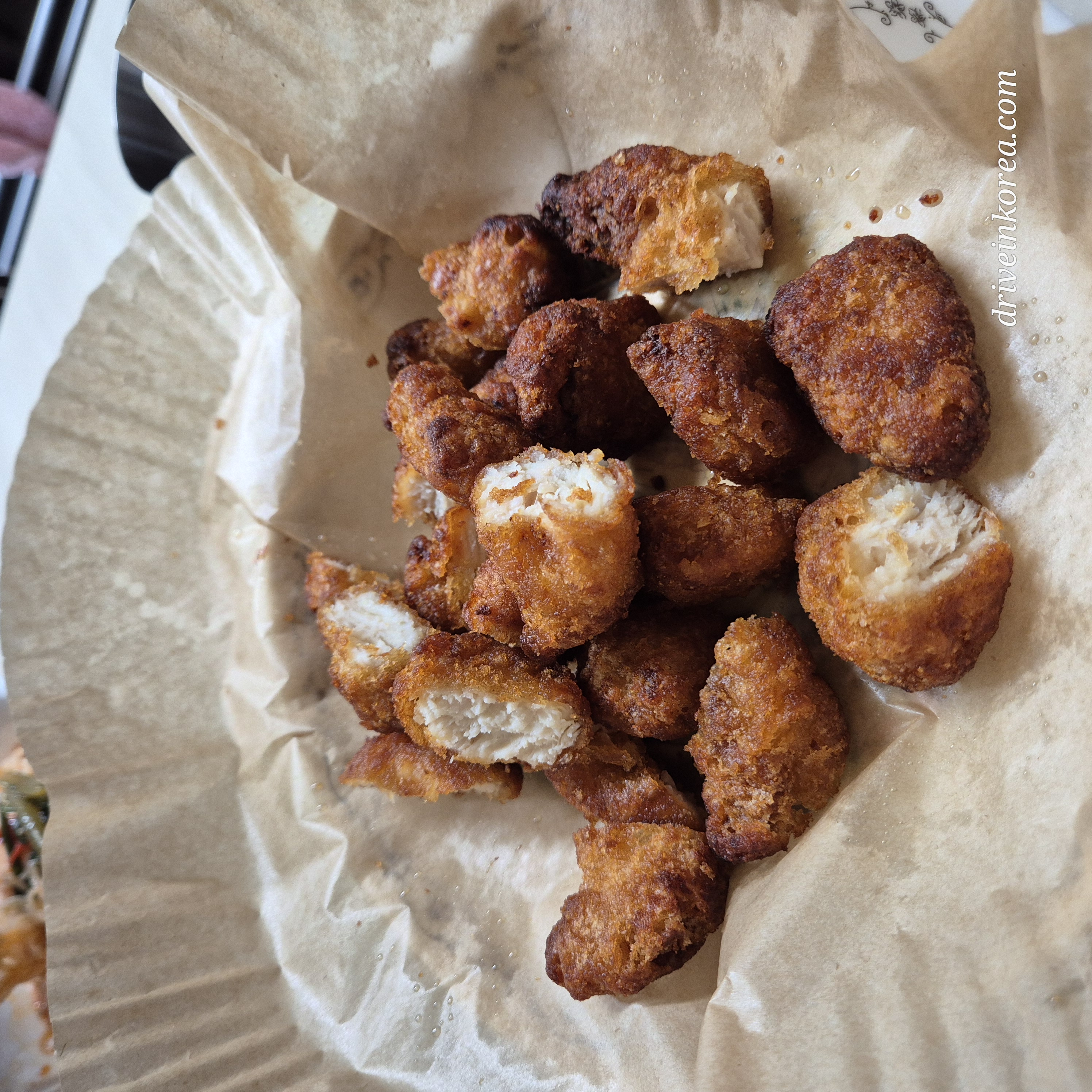 with 소바바 치킨