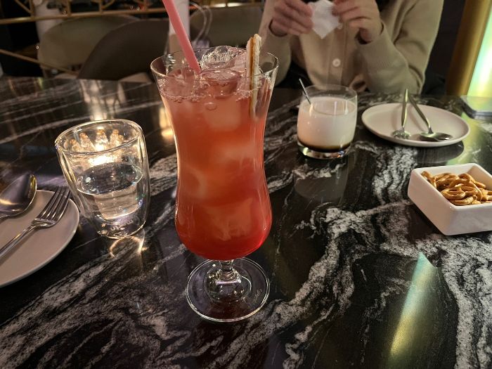 칵테일과 하이볼