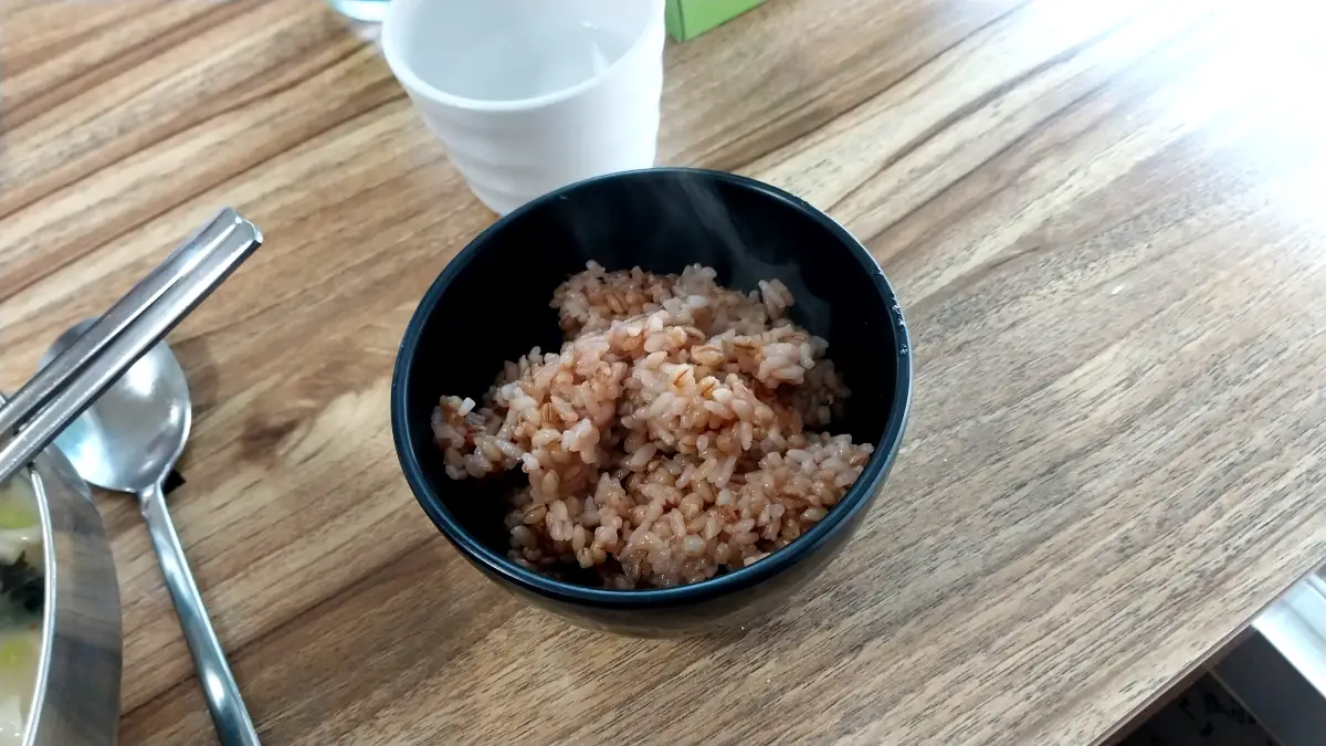 연천-숙이네칼국수-서비스-보리밥