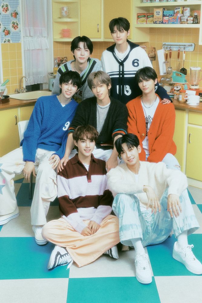 앰퍼샌드원&#44; FNC엔터테인먼트