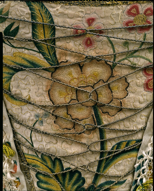 Robe &agrave; la fran&ccedil;aise