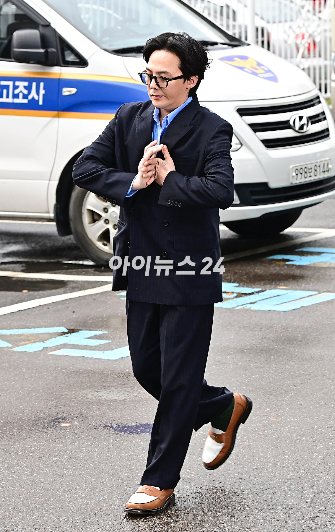 마약 투약 의혹을 받는 가수 지드래곤(GD&#44; 권지용)이 6일 인천 남동구 논현경찰서에 출석하고 있다. [사진=곽영래 기자]