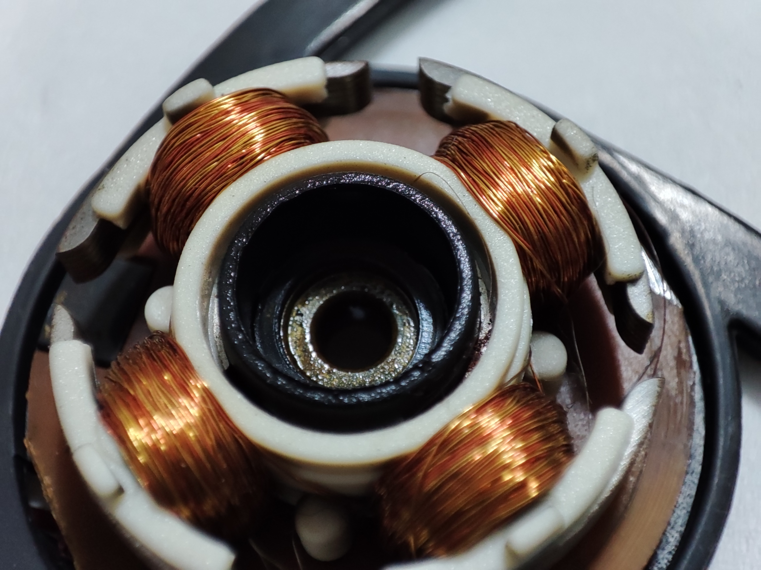 어느 정도 청소된 상태입니다.