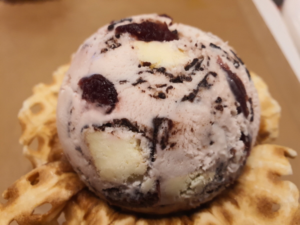 배스킨라빈스 사랑에 빠진 체리 아이스크림