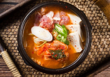 매콤한 밥도둑, 김치찌개