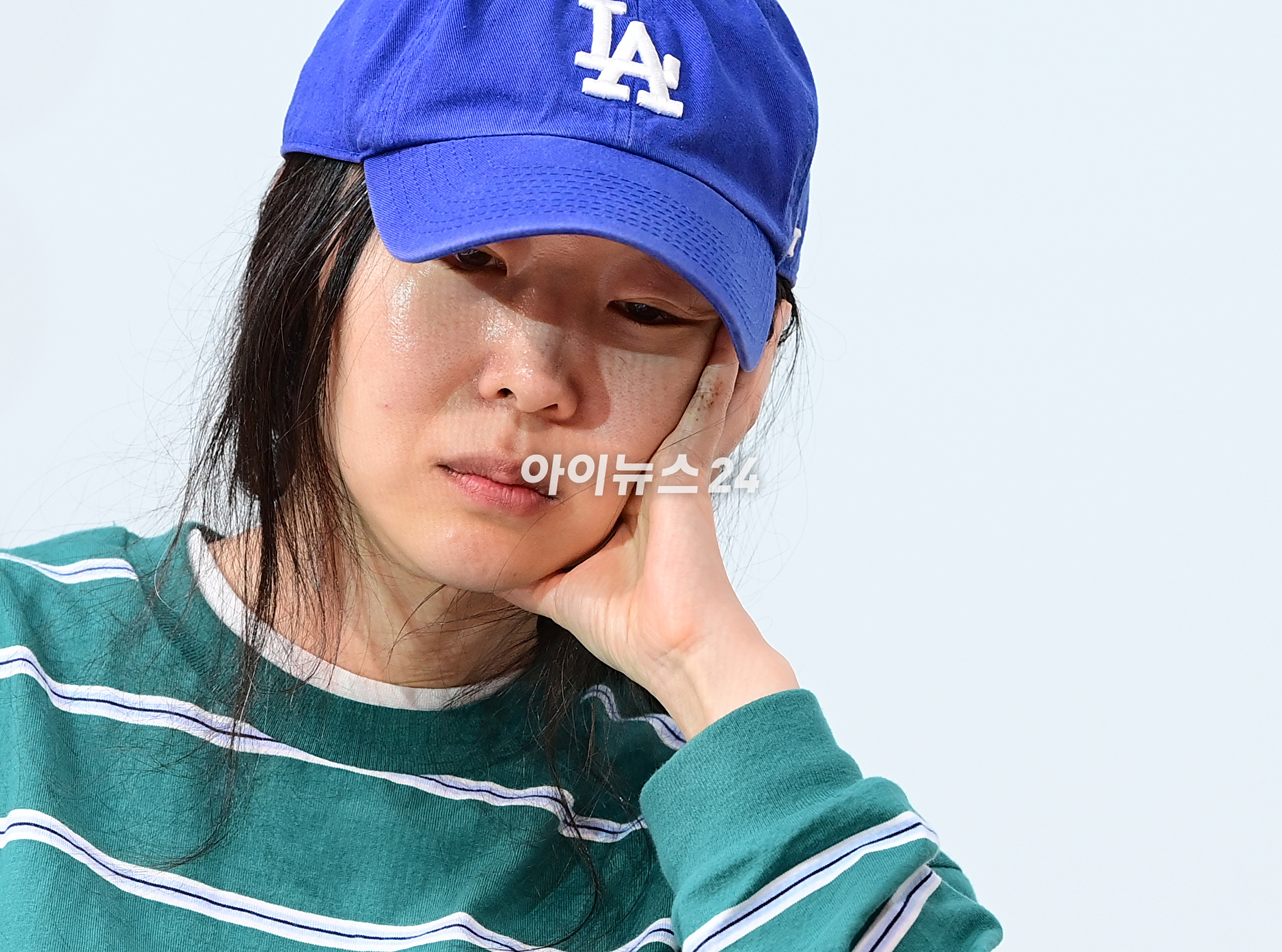 하이브와 갈등 중인 민희진 어도어 대표가 25일 오후 서울 강남구 한국컨퍼런스센터에서 긴급 기자회견을 갖고 있다. [사진=정소희 기자]