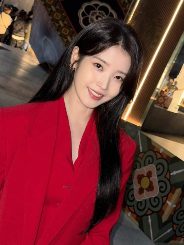 아이유 나이 프로필 드라마 '21세기 대군부인' 변우석 케미, 이종석 근황 총정리