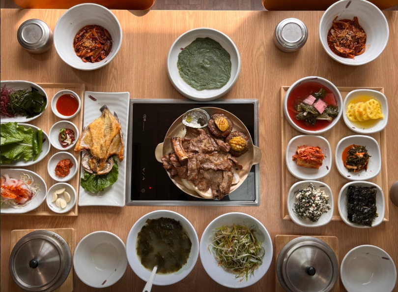 6시내고향 완도특산물한상 해양치유밥상 전남 완도 모래뜰 숯불갈비솥밥정식 낙지정식 비파간장게장