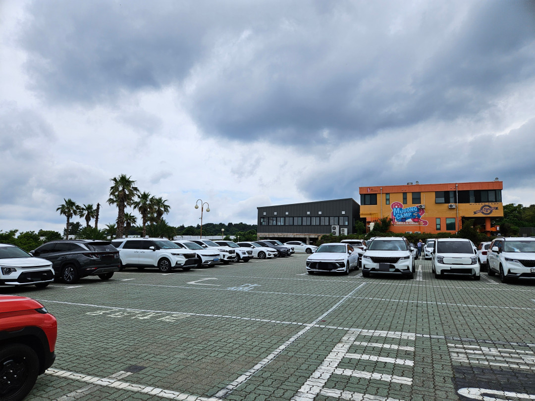 윈드 1947 주차장