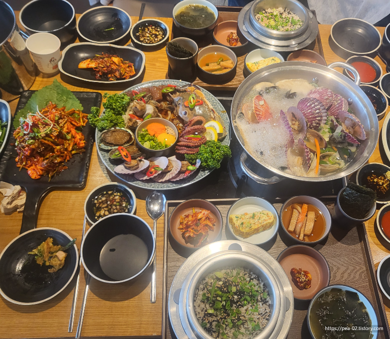 하선장 해물솥밥&middot;만선호 해물칼국수 주문한 한상메뉴