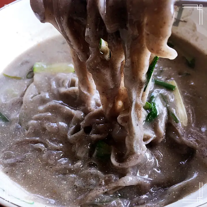 이만기 동네한바퀴 흑임자 칼국수 파전 부추전 손두부 아픈 아내의 빈자리를 지키는 칼국수집 사장님 포항 맛집 소개