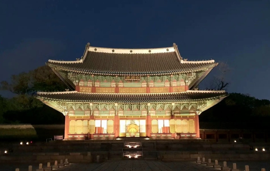 창덕궁-야간-모습