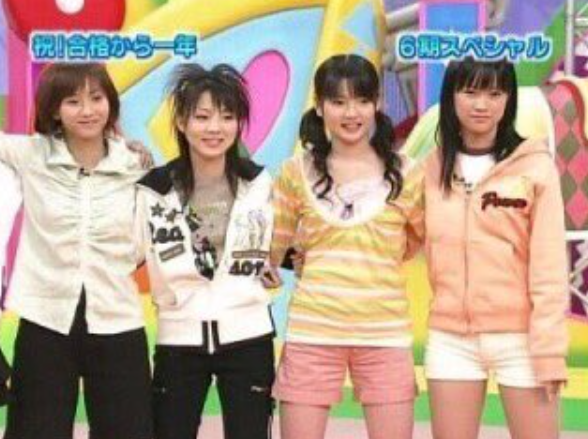 모닝구무스메 6기 맴버의 모습