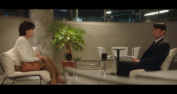 정숙에게-건물얘기를-꺼내는-인호