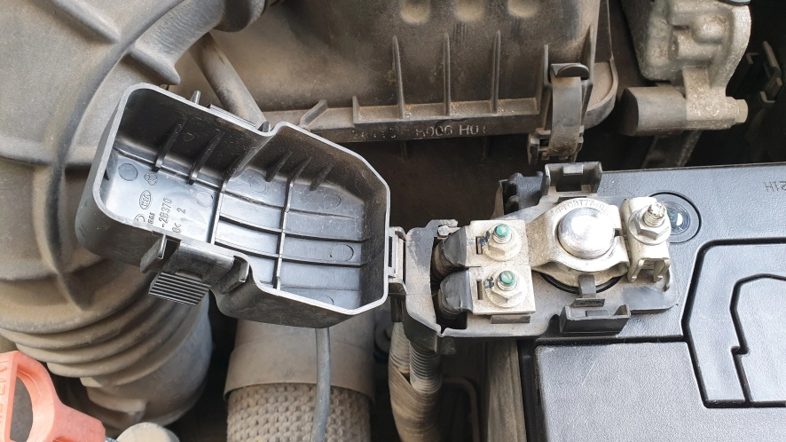 플러스 단자 터미널 연결 모습