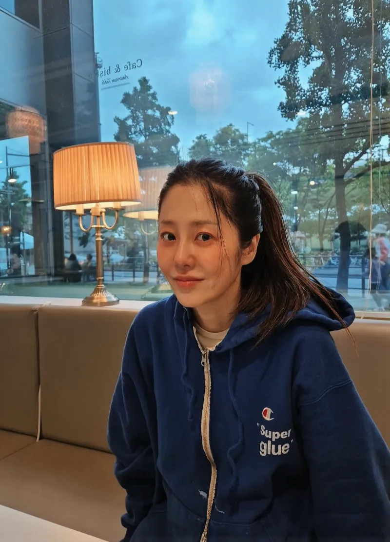 고현정 COS, 고현정 패션, 고현정 코트, 고현정 COS 패션, 2025 미니멀룩, COS 가을 코트, COS 와이드 팬츠, COS 공식몰 할인, COS 세일, COS 신상, COS 네이버 쇼핑, COS 퍼플코인 이벤트, MZ세대 인기 미니멀 브랜드, COS 꾸안꾸룩, COS 셀럽 패션, COS 직구, COS 특가