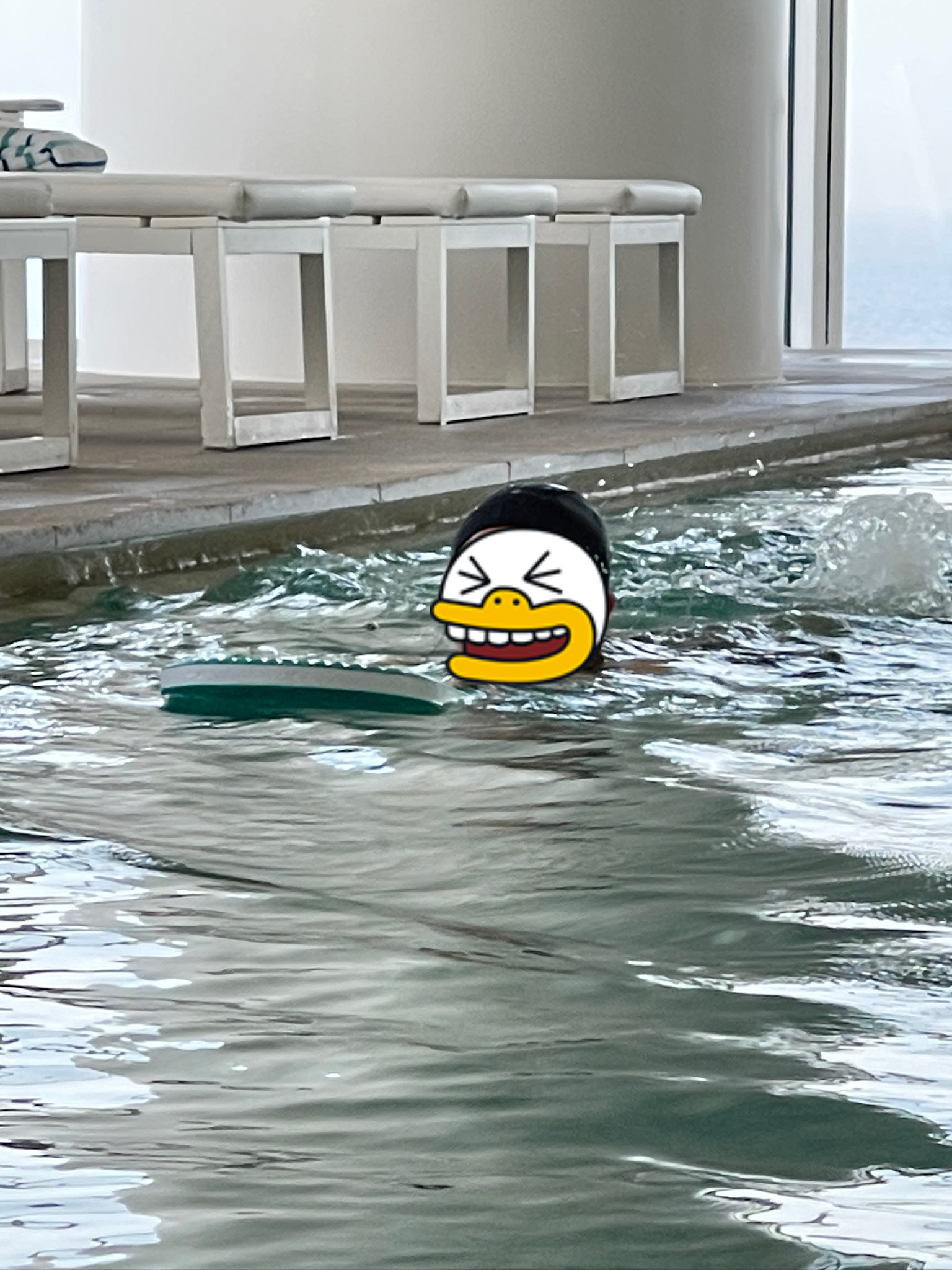 강릉-씨마크호텔-수영장-실내수영장