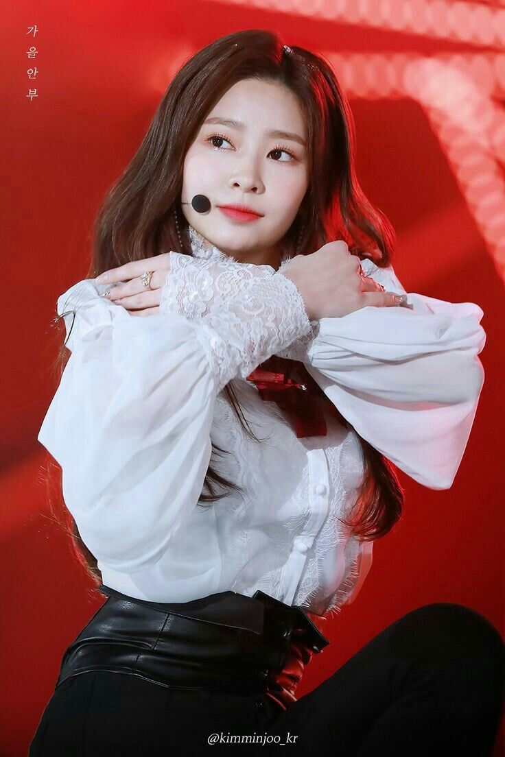 아이즈원 김민주 최애사진