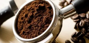 커피찌꺼기 퇴비 활용 비료대체 냄새관리 양조절 안전사용 팁_6