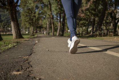 대장암 위험도를 낮추는 걷기 운동의 비밀(유산소운동, 장운동, 암예방습관)의 이미지