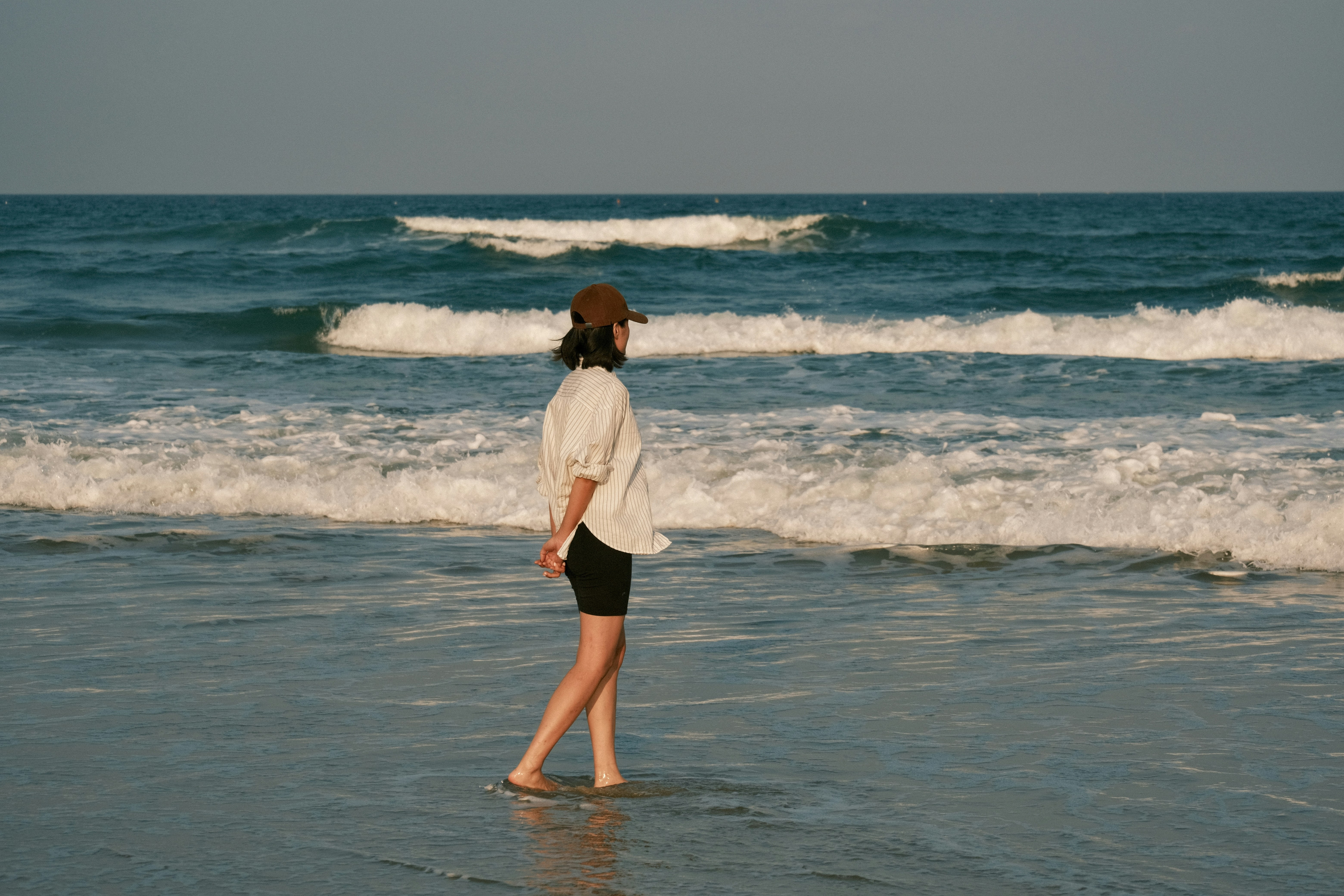 파도 소리를 들으며 천천히 걷는 여행.