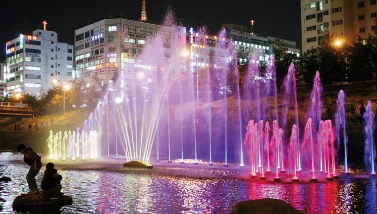 한강보다 더 낭만적인 ‘의정부 부용천 야경길’