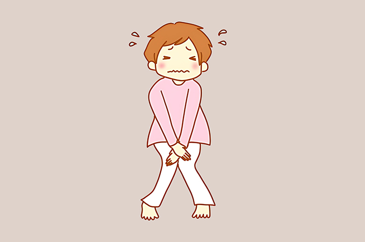 소변-냄새가-불쾌한-여성