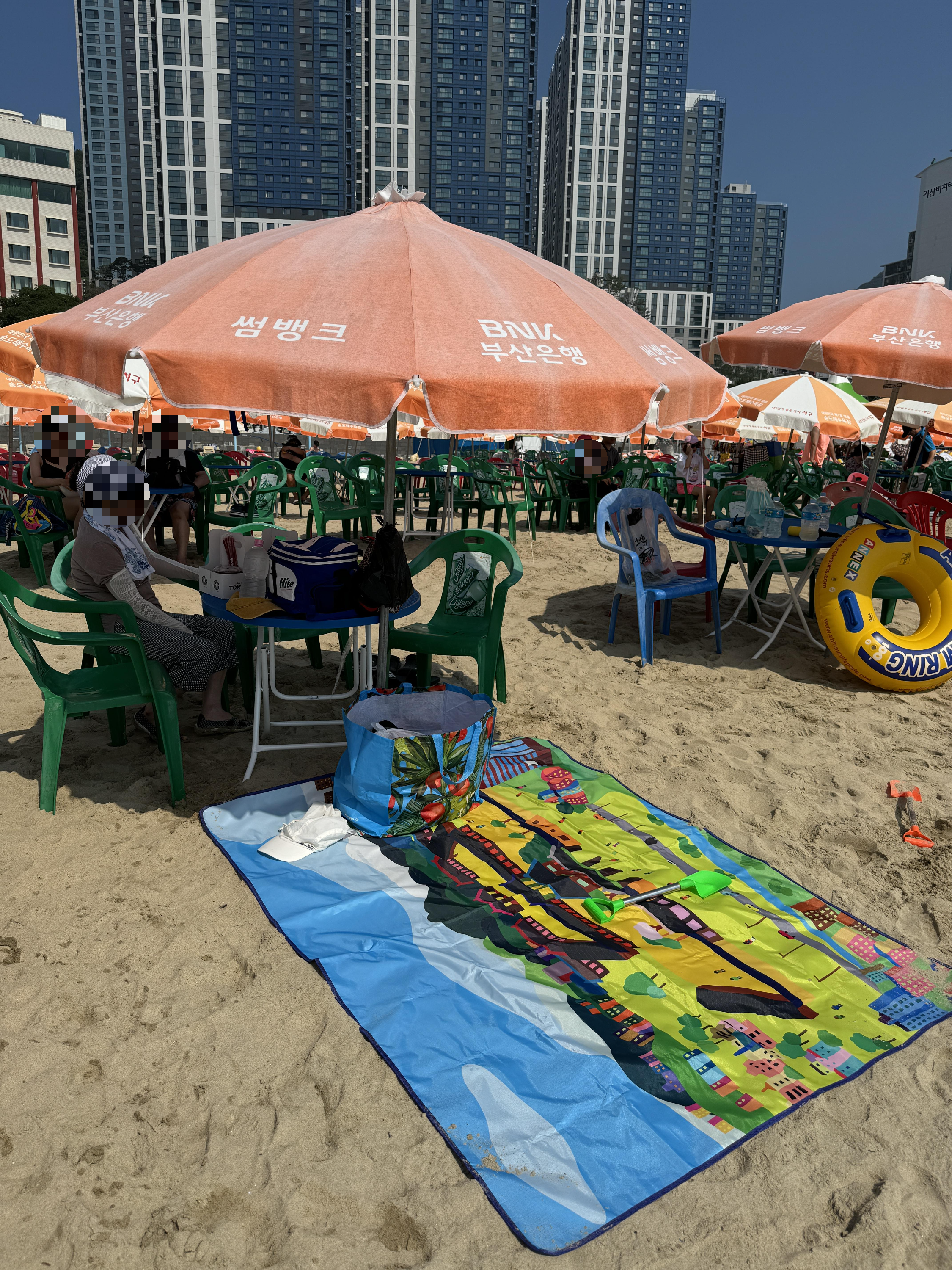 부산-송도해수욕장-파라솔-대여-맨앞줄