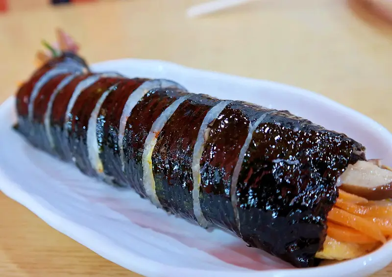 네모세모 김밥집 맛집 표고 버섯 김밥, 멜론 장아찌 김밥, 매콤 버섯김밥, 국물 떡볶이 맛있는 곳