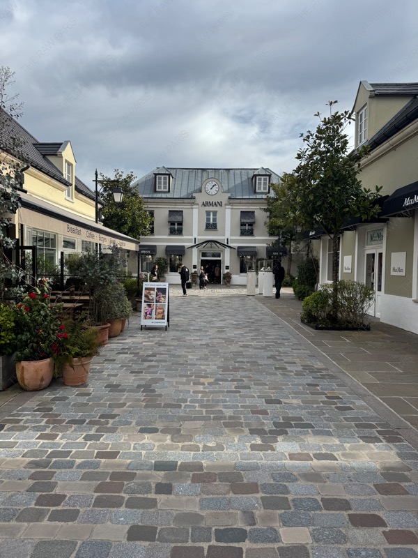 프랑스 아울렛 라발레 빌리지 입구 la vallée village entre