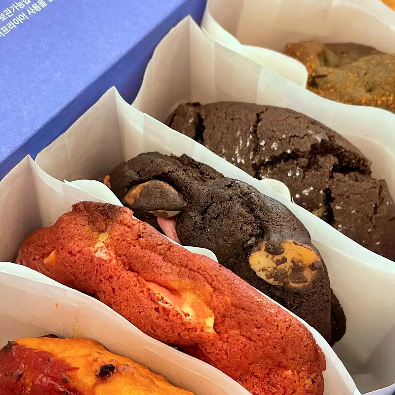 제209회 놀라운토요일 놀토 성남 모란 민속5일장 시장 치즈 페퍼로니 쿠키 맛있는 베이커리 디저트 쿠키 카페 아이브 안유진, 레이, 이서 추천 맛집 소개