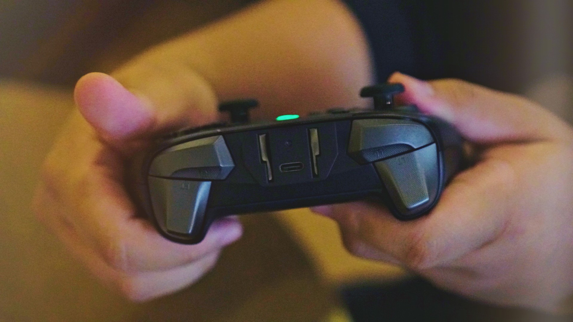 GameSir T4 Cyclone Pro는 훌륭한 만능 컨트롤러입니다