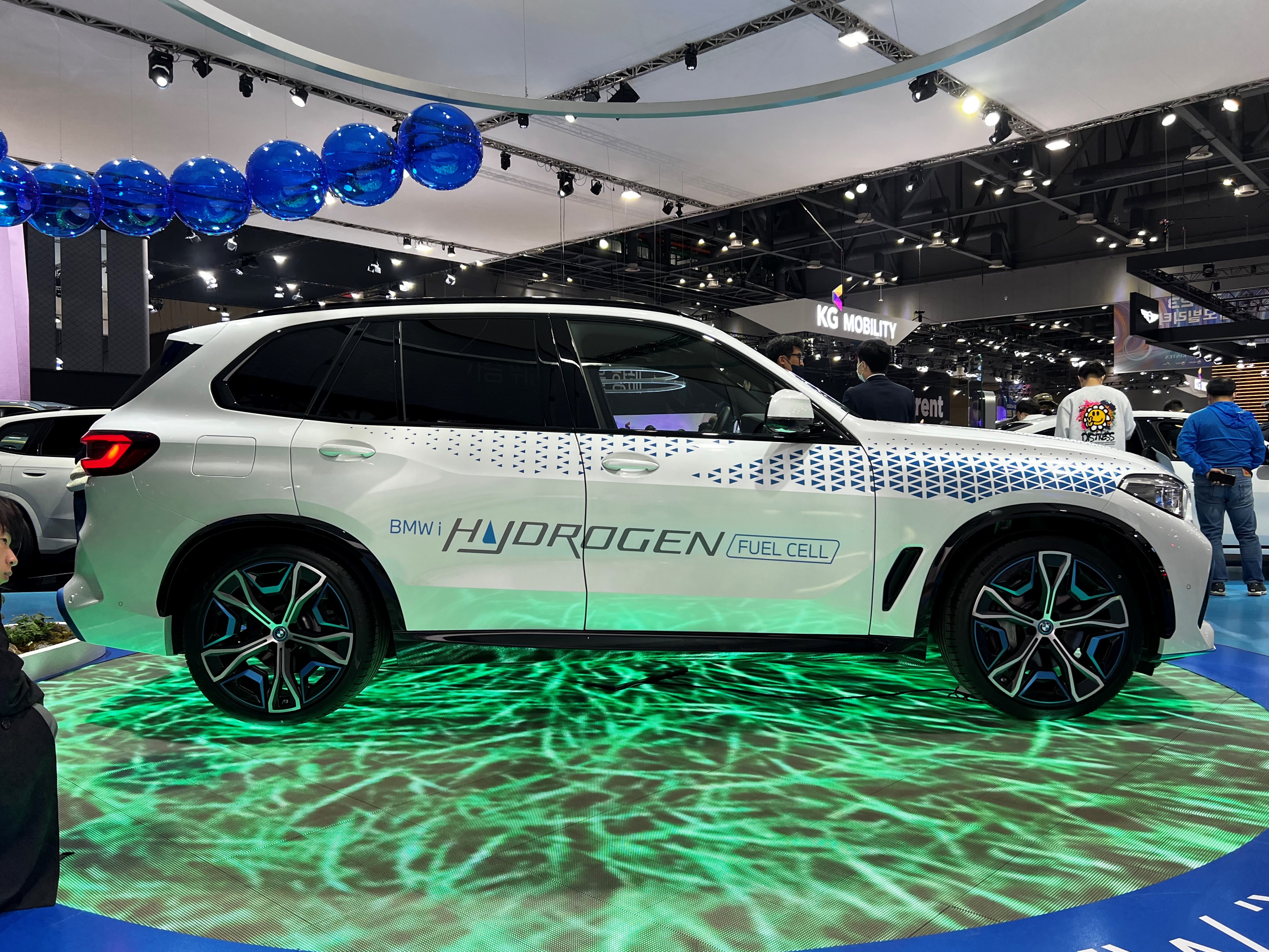 BMW iX5 하이드로젠 프로토타입