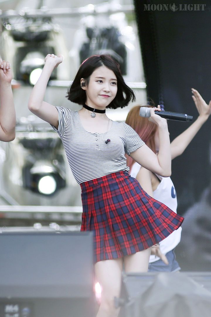 아이유 사진 모음 / 무대 코디 패션 / 일상 사복 패션