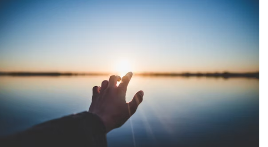 오늘을 버티는 당신에게 – 살아만 있어도 괜찮다는 말