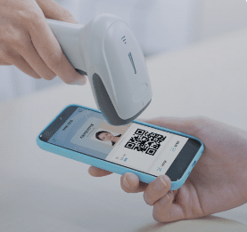 모바일 신분증 발급방법 (정부24) 알아보기와 관련된 모바일 신분증을 발급받아 일상생활에 활용하고 있는 사진